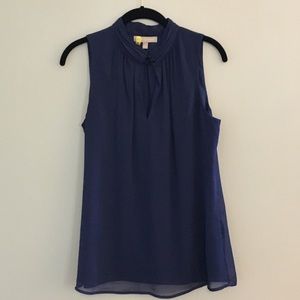 Sleeveless dress top